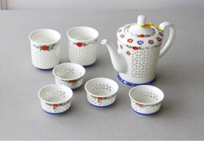 PARAGON  PEONY  OPENWORK DESIGN TEA SET